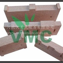 Vermiculite brick