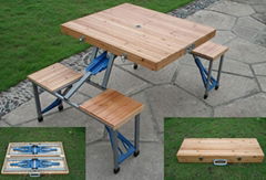 Folding table