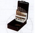 18pcs/set  HSS taps and polished twist drills 1