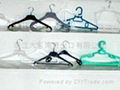  plastic coat hangers 