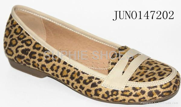 fashional women's moccasins casual and elegent Leopard