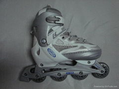 INLINE SKATE