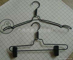 Aluminum hanger