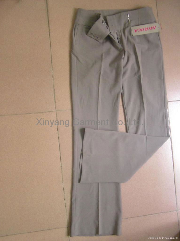 lady's clothing leisure pants