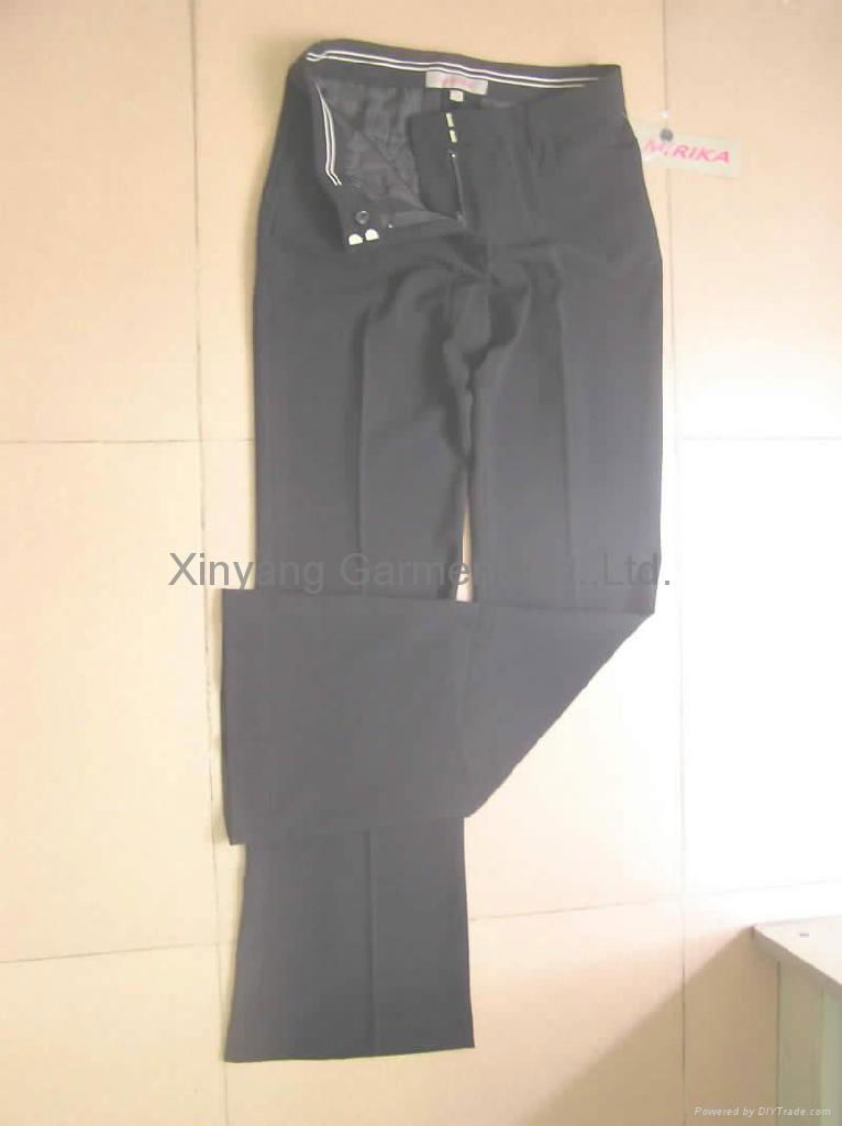 lady's clothing leisure pants 3