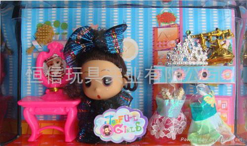 Ddung doll in gift box
