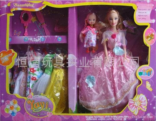 barbie doll w/kelly doll w/7 dress
