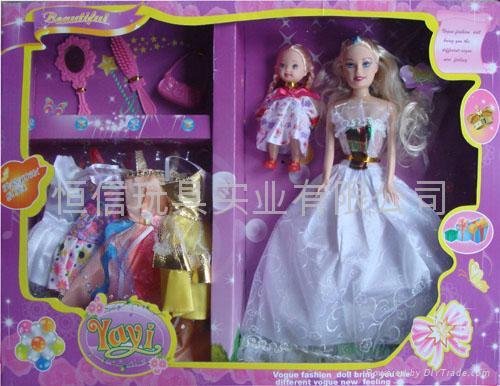 barbie doll w/kelly doll w/7 dress 2