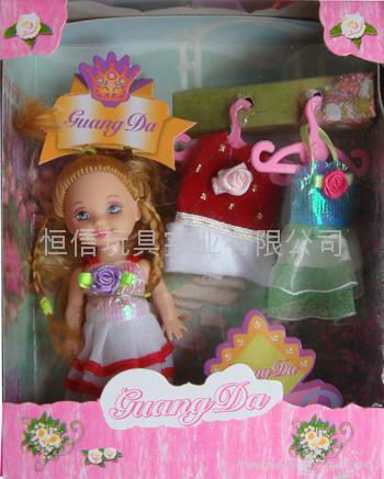 3.5" KELLY DOLL IN GIFT BOX 2