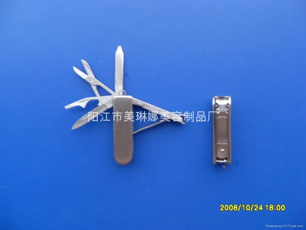 Double operates the cosmetology tool knife