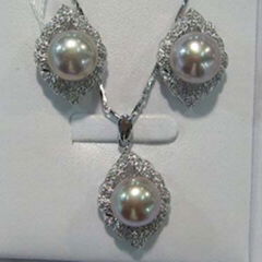 pearl earing