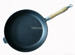 cast iron frying pan