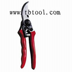 pruner