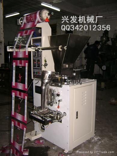 Trilateral automatic powder packing machine 4