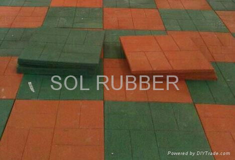 Playground rubber tiles