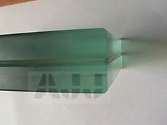 Laminated glass