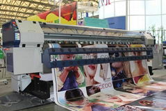 Solvent printer with Konica printheads