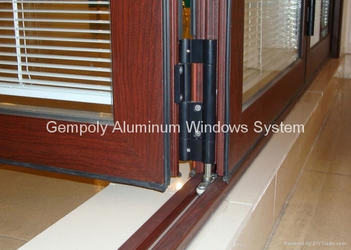 Aluminium bi-fold door 4