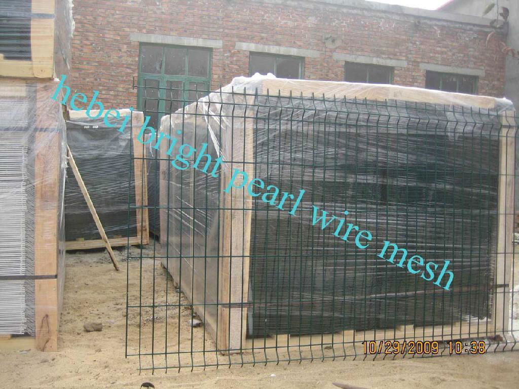 welded panel fence