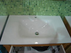 glass-stone white basin