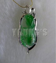 jade pendant with withe-gold border