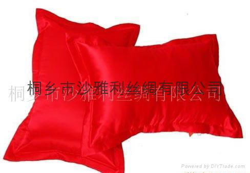Sets a solid color silk pillows