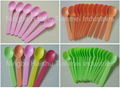 Plastic spoon, yogurt spoon 1