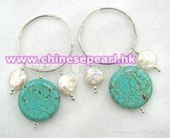 Freshwater pearl earring with turquoise 