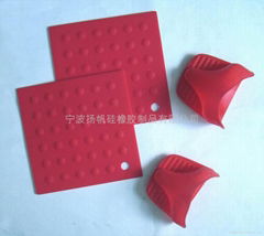 silicone gloves