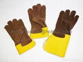 Gun pattern work gloves  1