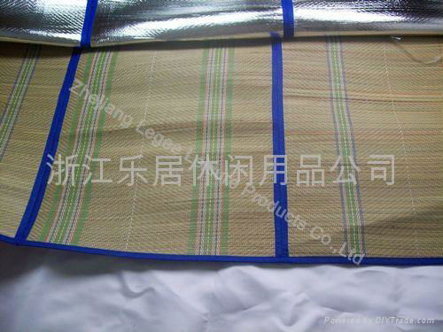 Folded straw beach mat(Silver cover) 3