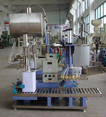 Liquid filling machine