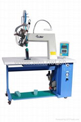 Seam sealing machine