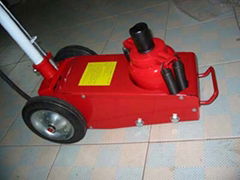 AIR/HYDRAULIC FLOOR JACK