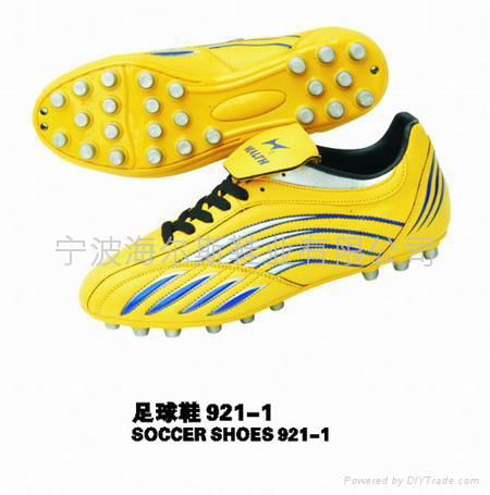 soccer shoes 