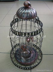 Metal bird feeder