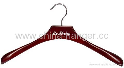 Apparel hanger－wooden hanger --clothes hangers