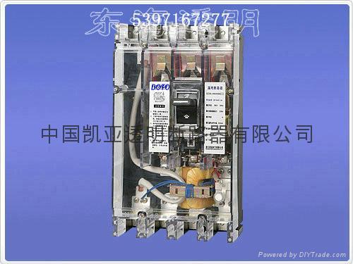 具有隔离功能的透明塑壳断路器 4