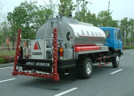 asphalt distrabutor truck