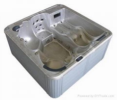 hydromassage bathtub