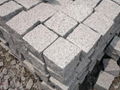 G381 bushhammered granite cubestone