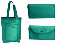 Foldable non-woven bags