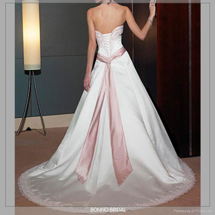 Bridal Wedding Dress With Beautiful Flower Pattern 3