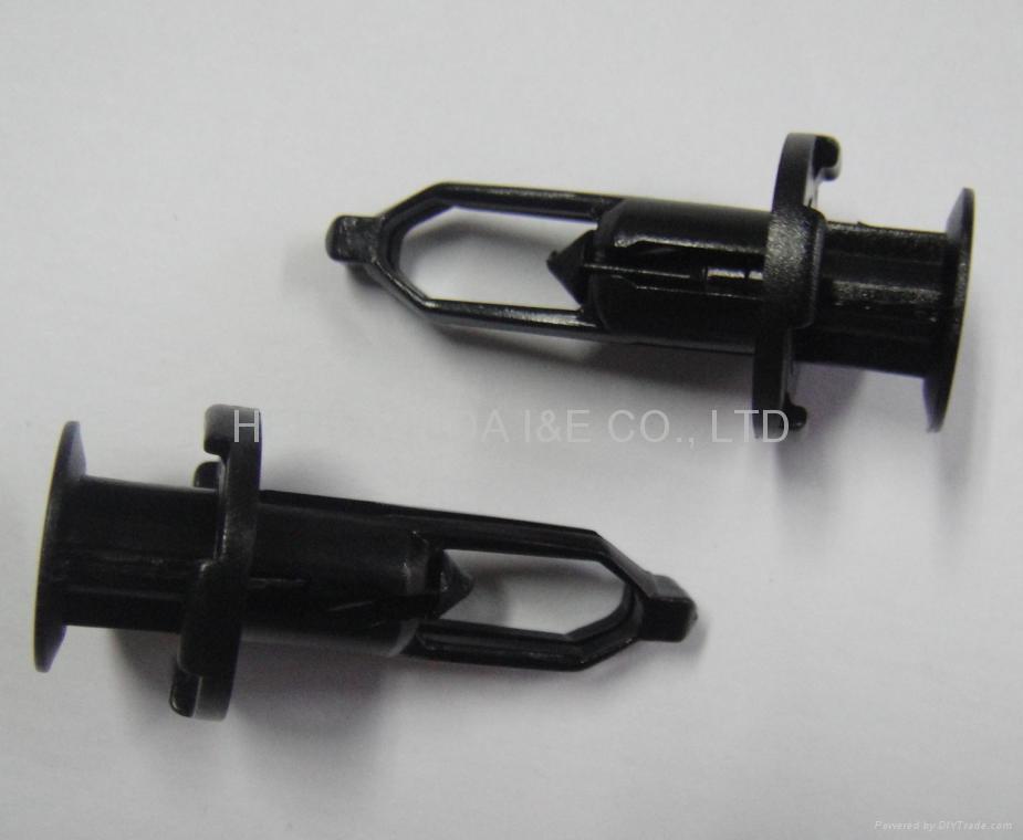 auto plastic clip fasteners car body clips trim clips 392590 HEBEI HD (China Trading Company