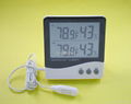 Large display In/Out thermometer & In/Out Hygrometer