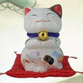 Hand Painting Porcelain Lucky Cat on Red Bag for Feng Shui