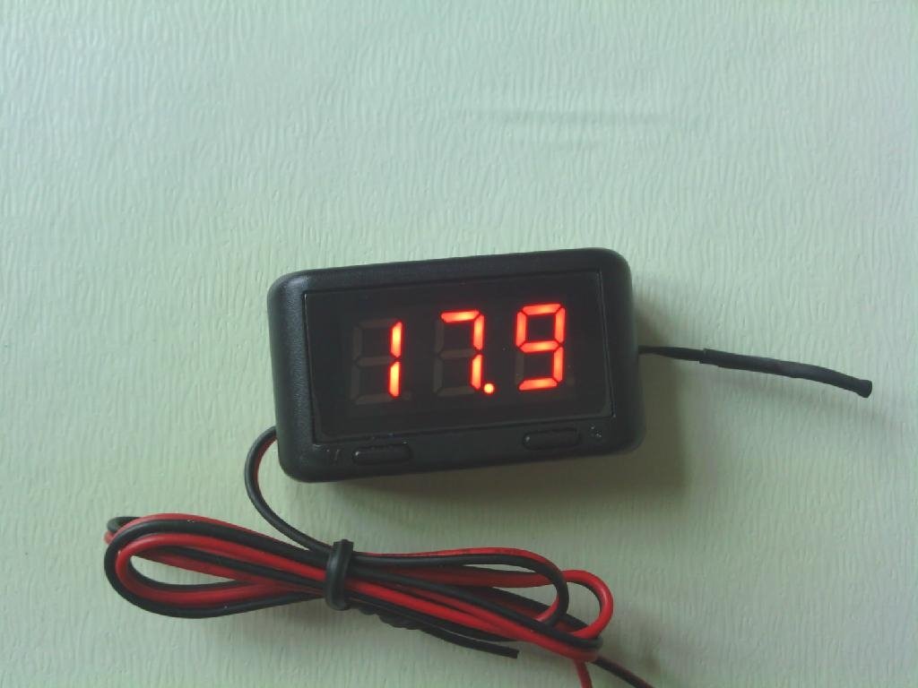 car digital thermometer and voltage meter 4