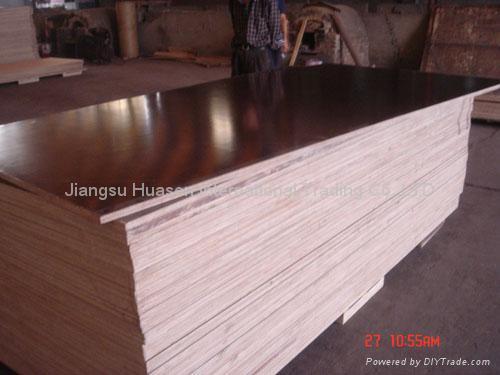 Brown/Black film faced plywood-key product 2