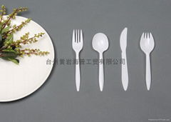 plastic cutlery