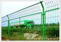 wire mesh fence